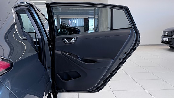 Hyundai IONIQ 19 of 30