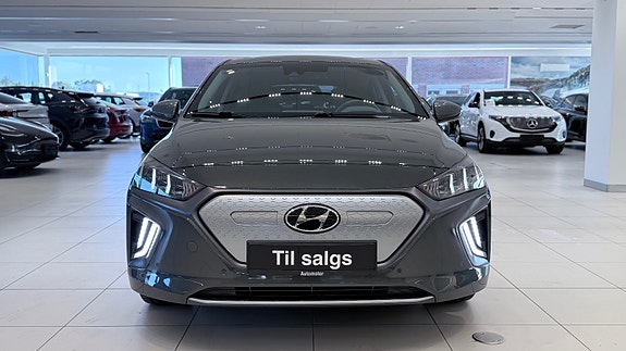 Hyundai IONIQ 3 of 30