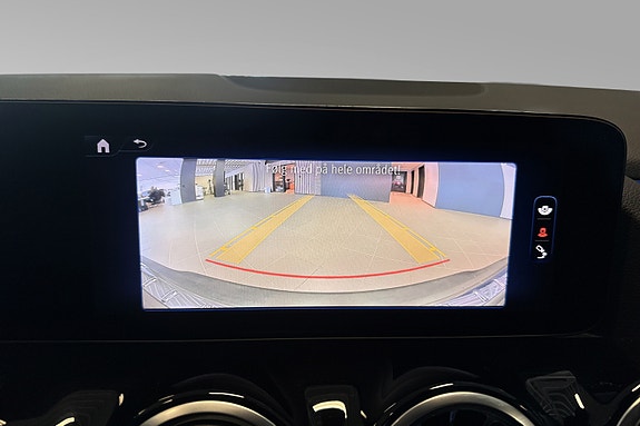 Mercedes-Benz EQA250+ 16 of 20