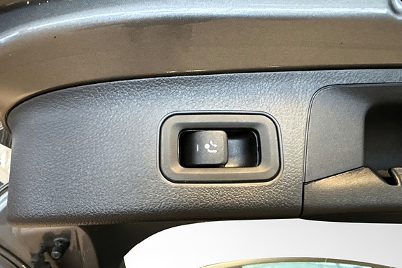 Mercedes-Benz EQA250+ 9 of 20
