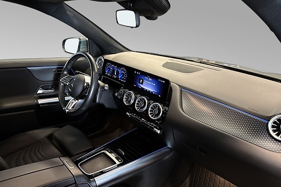 Mercedes-Benz EQA250+ 12 of 20