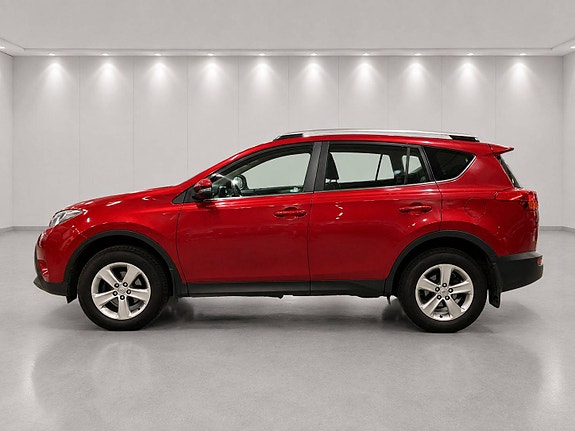 Toyota RAV4 2 of 15