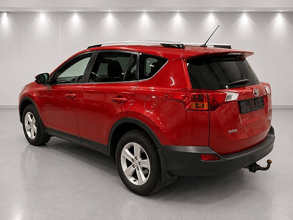 Toyota RAV4 3 of 15