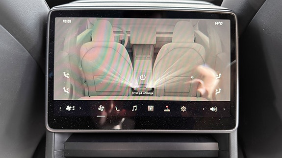 Tesla Model 3 18 of 21