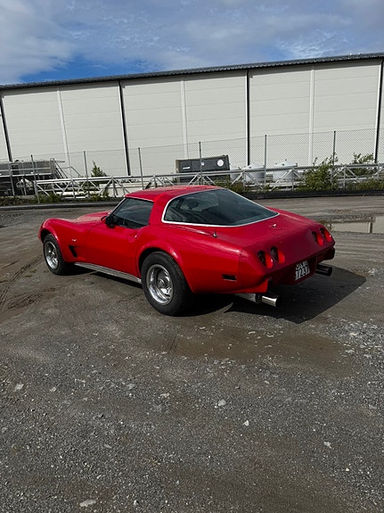 Chevrolet Corvette 17 of 26