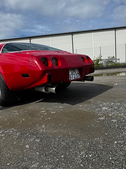 Chevrolet Corvette 14 of 26