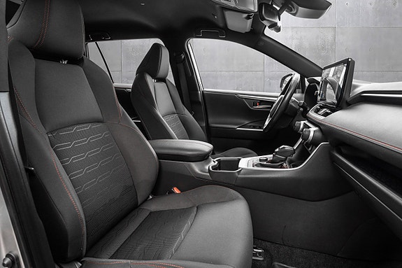 Toyota RAV4 Plug-in Hybrid 24 of 25