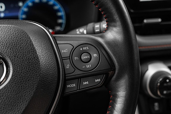 Toyota RAV4 Plug-in Hybrid 17 of 25