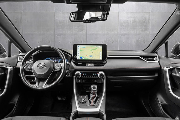 Toyota RAV4 Plug-in Hybrid 15 of 25