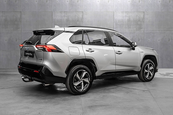 Toyota RAV4 Plug-in Hybrid 5 of 25