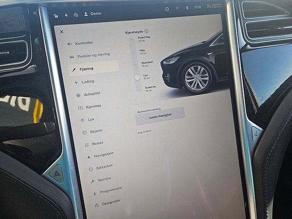 Tesla Model X 10 of 23