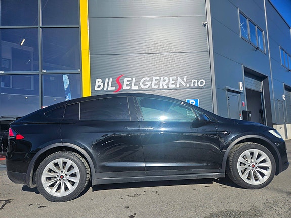 Tesla Model X 4 of 23