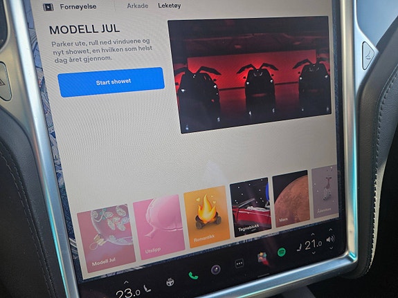 Tesla Model X 18 of 23