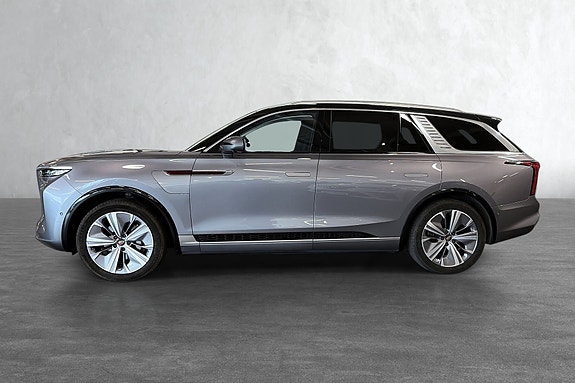 Hongqi E-HS9 3 of 17