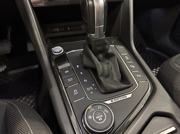 Volkswagen Tiguan 12 of 30