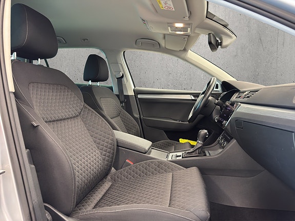 Skoda Superb 8 of 30