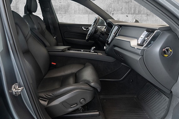 Volvo XC60 26 of 30