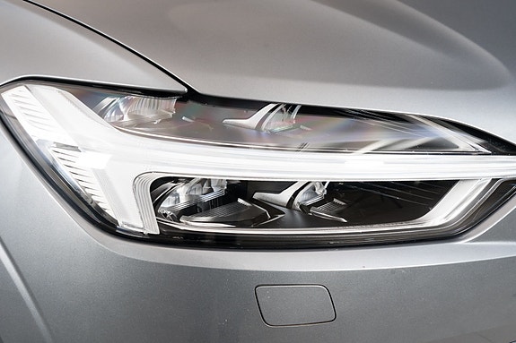 Volvo XC60 9 of 30