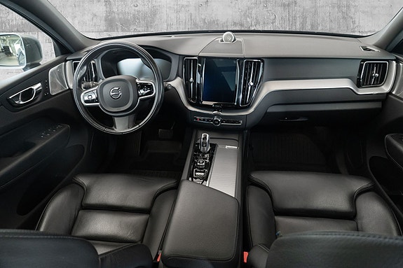 Volvo XC60 30 of 30