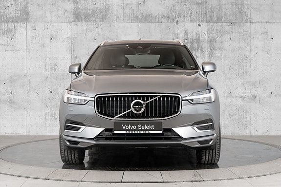 Volvo XC60 2 of 30
