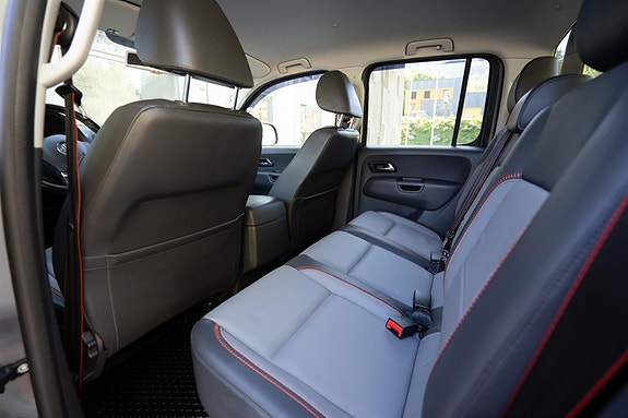Volkswagen Amarok 15 of 30