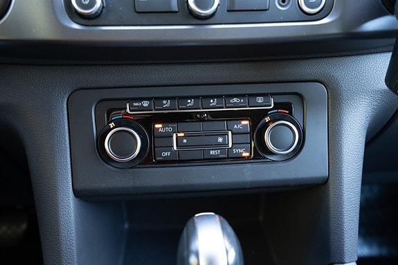 Volkswagen Amarok 25 of 30