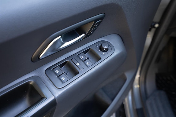 Volkswagen Amarok 13 of 30