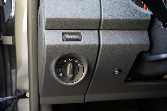 Volkswagen Amarok 12 of 30