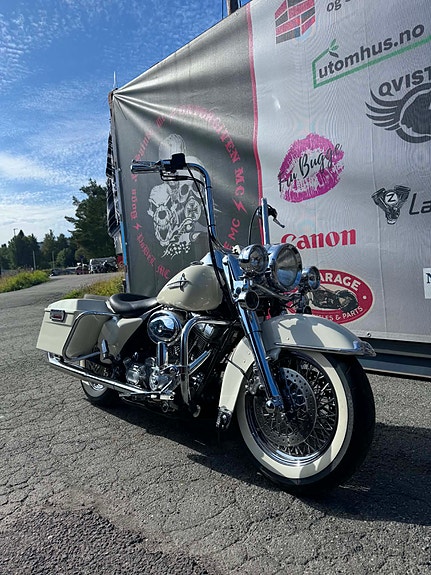 Harley-Davidson Road king Police 2 of 15