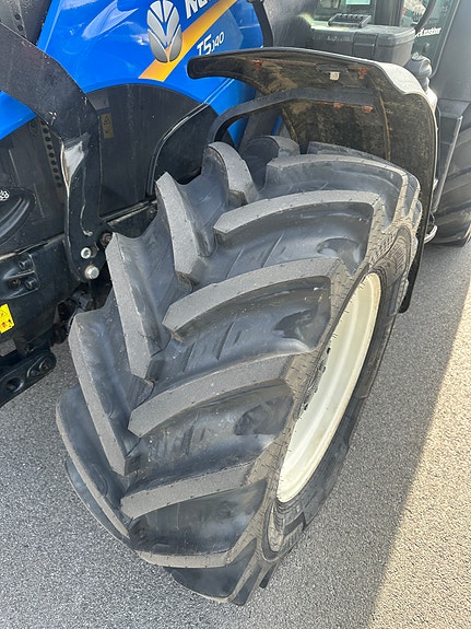 Bilde 25 av New Holland T5.140 AutoCommand