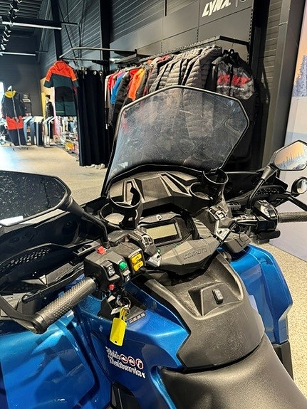 Can-Am Outlander Max XT 650 T 5 of 11