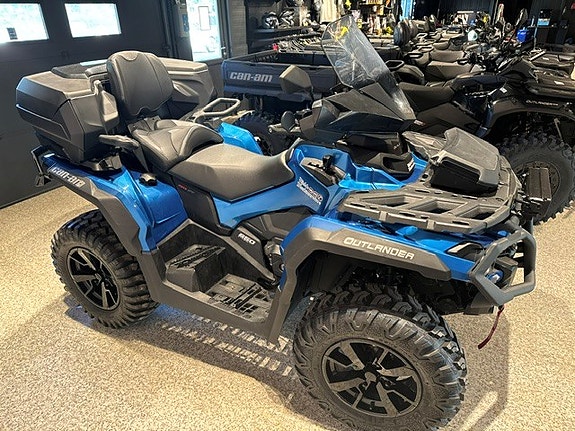 Can-Am Outlander Max XT 650 T 2 of 11