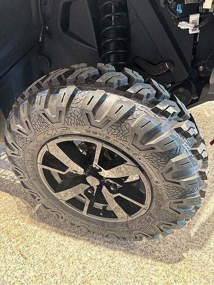 Can-Am Outlander Max XT 650 T 10 of 11