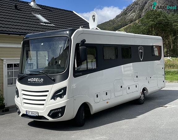 Morelo Home 82 LS // IVECO // luftfj. bak // Lav km 34 900 // Skinninteriør // Solcelle / ALDE // El. senkes. // El.støtteben // Fast wc/tank 2 of 30