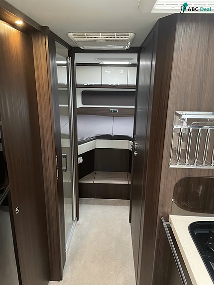 Morelo Home 82 LS // IVECO // luftfj. bak // Lav km 34 900 // Skinninteriør // Solcelle / ALDE // El. senkes. // El.støtteben // Fast wc/tank 10 of 30