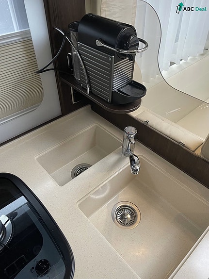 Morelo Home 82 LS // IVECO // luftfj. bak // Lav km 34 900 // Skinninteriør // Solcelle / ALDE // El. senkes. // El.støtteben // Fast wc/tank 15 of 30