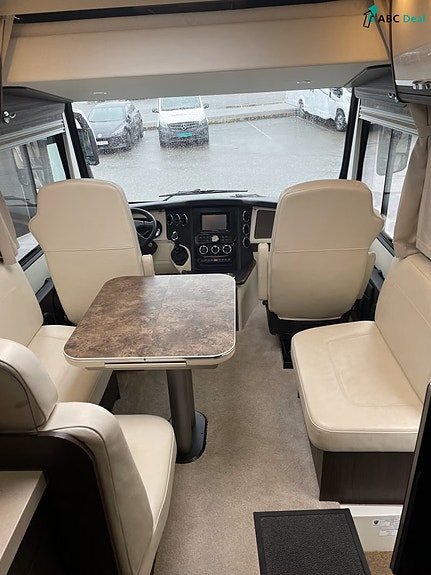 Morelo Home 82 LS // IVECO // luftfj. bak // Lav km 34 900 // Skinninteriør // Solcelle / ALDE // El. senkes. // El.støtteben // Fast wc/tank 26 of 30
