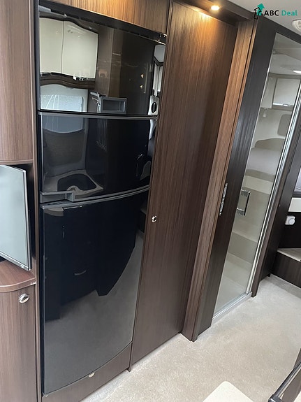 Morelo Home 82 LS // IVECO // luftfj. bak // Lav km 34 900 // Skinninteriør // Solcelle / ALDE // El. senkes. // El.støtteben // Fast wc/tank 17 of 30