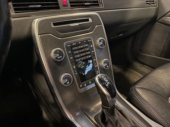 Volvo XC70 15 of 30