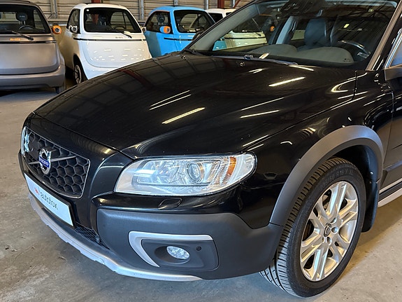 Volvo XC70 2 of 30