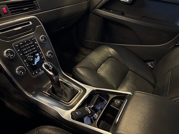 Volvo XC70 18 of 30