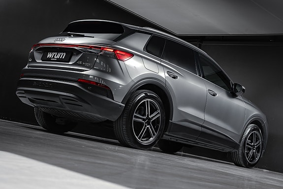 Audi Q4 e-tron 13 of 30