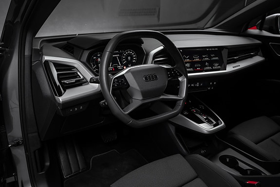 Audi Q4 e-tron 30 of 30