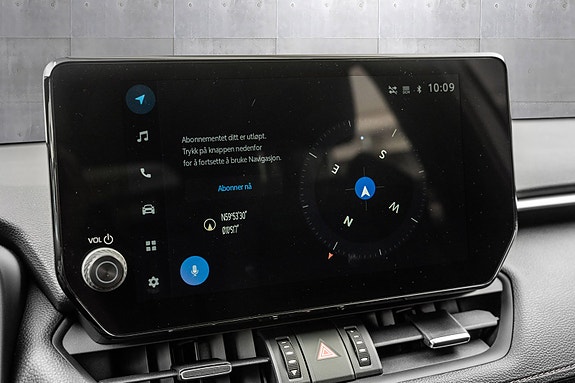 Toyota RAV4 Plug-in Hybrid 19 of 25