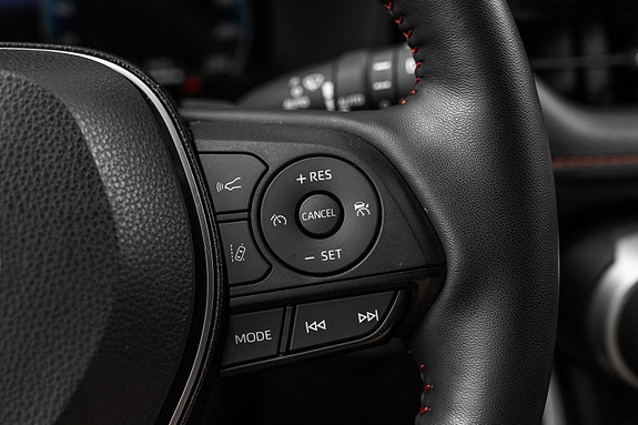 Toyota RAV4 Plug-in Hybrid 17 of 25