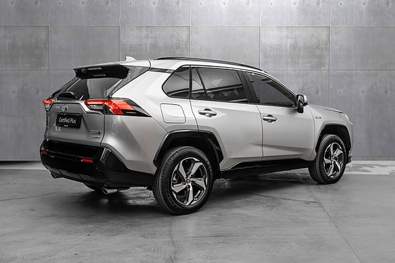 Toyota RAV4 Plug-in Hybrid 5 of 25
