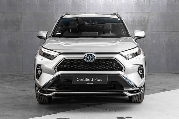 Toyota RAV4 Plug-in Hybrid 8 of 25