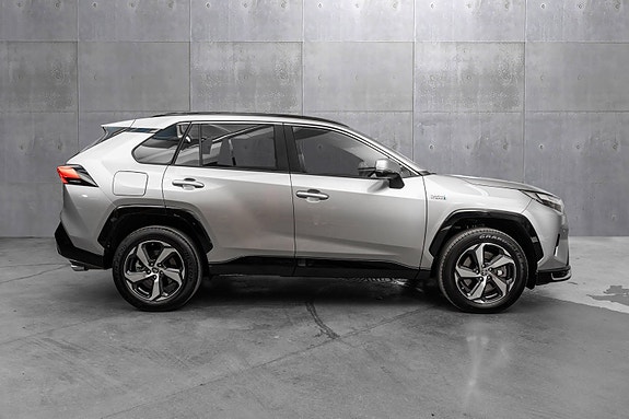 Toyota RAV4 Plug-in Hybrid 6 of 25