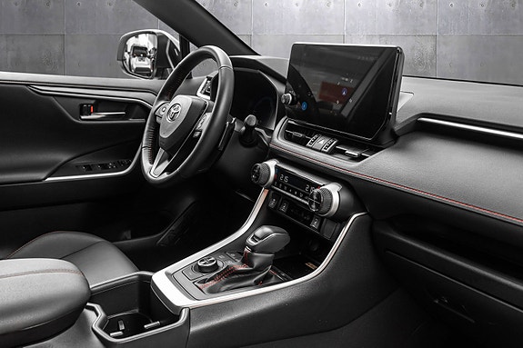 Toyota RAV4 Plug-in Hybrid 25 of 25