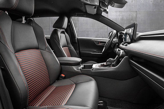 Toyota RAV4 Plug-in Hybrid 24 of 25